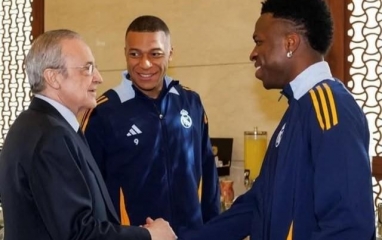 Mbappe bị Perez 'cho ra rìa', Vinicius chiếm trọn ngai vàng Real