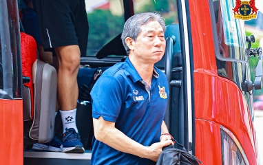 Không sử dụng tiền vệ số 1 Việt Nam, HLV Hàn Quốc nói thẳng điều này