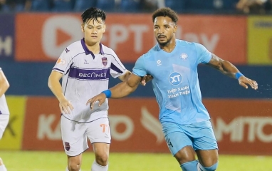 Xuân Son 'tàng hình', HLV Nam Định tiết lộ lý do bất ngờ