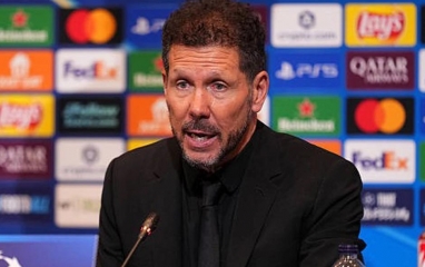 Simeone nói điều bất ngờ về trọng tài sau khi thua Arsenal