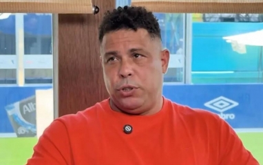 Ronaldo 'béo' đưa ra dự đoán gây sốt về đại chiến Brazil vs Nhật Bản
