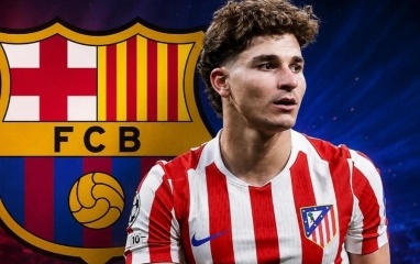 Barca tung nước cờ rung chuyển thị trường vì Julian Alvarez