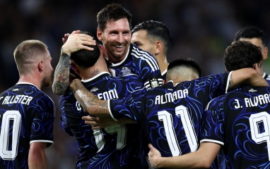 CHÍNH THỨC: Huyền thoại Argentina tuyên bố chia tay đội tuyển