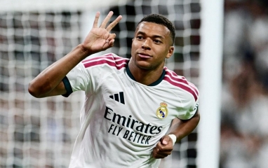 Mbappe tiết lộ mẹ từng bảo anh đến 1 đại gia Ngoại hạng Anh