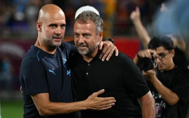 Rời xa Pep Guardiola, Rodri choáng váng với cách làm việc của Hansi Flick