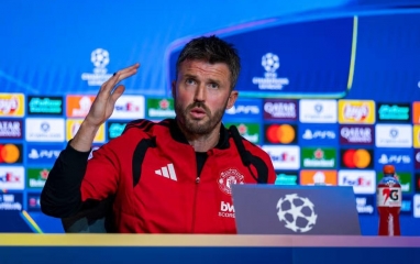 MU vào đường cùng, Carrick bất ngờ lôi Simeone ra làm lá chắn