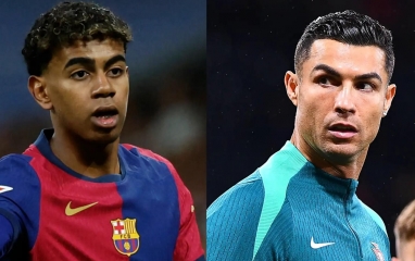 18 tuổi, sao Liverpool đã sánh vai với Ronaldo và Yamal