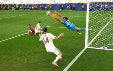 Ronaldo cũng bất lực trước bức tường kỷ lục World Cup của Tây Ban Nha
