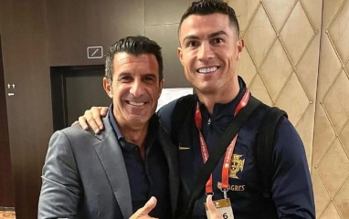 Chỉ 3 chữ, huyền thoại Bồ Đào Nha đẩy Chủ tịch FIFA vào thế khó