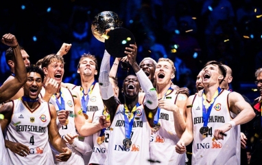 Nhà vô địch thế giới đổi đội lần thứ 12, tiến sát kỷ lục khó tin tại NBA