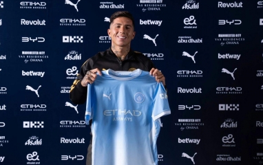 CHÍNH THỨC: Enzo Fernandez gia nhập Manchester City