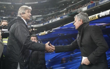 Trước đại chiến, Mourinho bất ngờ tuyên bố giảng hòa kình địch sau 16 năm
