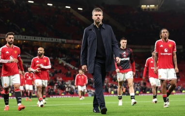 Michael Owen chỉ thẳng 'mắt xích yếu nhất' khiến hàng công MU bế tắc