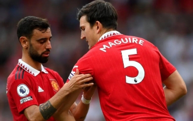 Bruno Fernandes và Harry Maguire nhận lời cay đắng từ huyền thoại MU: “Chắc hai người còn bận làm podcast”