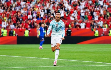 “Biết ơn Ronaldo liên quan gì đến chuyện anh ta hết thời?”, CR7 nhận lời phũ từ chính ngôi sao đồng hương