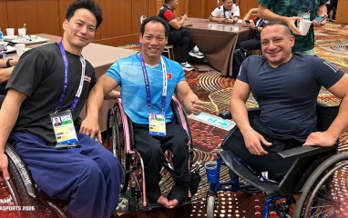 Lực sĩ Lê Văn Công trải lòng sau chiến tích tại Asian Para Games, khoe khéo quà 20/10 cực độc tặng vợ