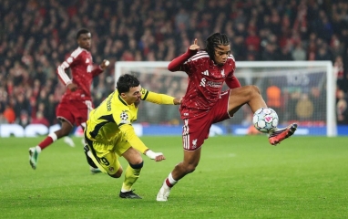 Vượt huyền thoại Quả bóng vàng, “người kế vị Salah” chính thức đi vào lịch sử Liverpool