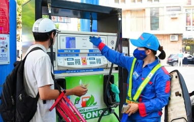 Giá xăng dầu hôm nay 25/3: Giảm gần 4.000 đồng/lít