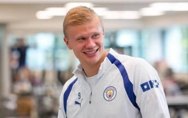 Erling Haaland có phẩm chất gì của một trung phong hiện đại?
