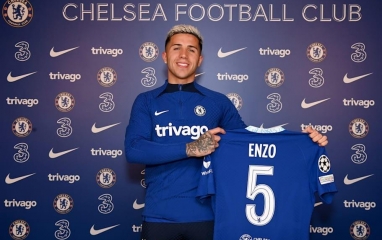 Vì sao Chelsea nổi tiếng với những thương vụ chuyển nhượng lớn?
