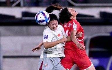 Triều Tiên suýt bỏ dở trận đấu với Trung Quốc ở Asian Cup