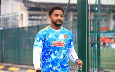 Xuân Son gặp chấn thương, chưa thể tập cùng ĐT Việt Nam