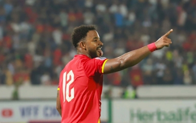 Xuân Son lập kỷ lục mới sau cú đúp hủy diệt Malaysia