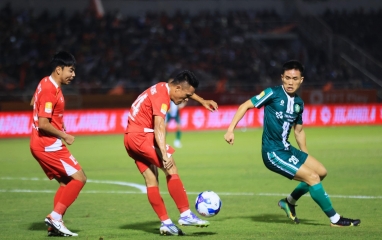 Đội bóng của Công Phượng nhận tin dữ trước trận quan trọng