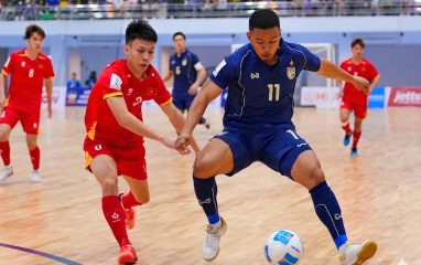 Tuyển Việt Nam gục ngã lần thứ 3 trước Thái Lan trong nửa năm