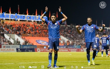 Chưa áp dụng đã tranh cãi, đề xuất mới khiến V.League 'chia phe'