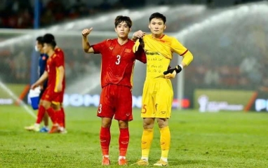 Thủ môn tuyển Việt Nam có thể phải lên đá tiền đạo