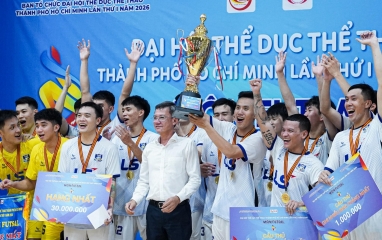 Thủ môn top 10 thế giới cùng đội bóng Việt Nam lên ngôi vô địch futsal