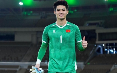 Thủ môn số 1 U23 cạnh tranh với 2 sao Việt kiều ở ĐT Việt Nam
