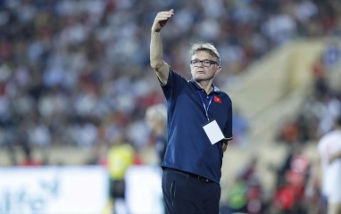 Trợ lý HLV Troussier bất ngờ gia nhập đội bóng V.League