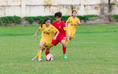 Hà Nội thắng đậm, áp sát ngôi đầu U16 nữ Quốc gia