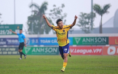 Được gọi lên U23 Việt Nam, sát thủ 2k6 không thể ngừng ghi bàn