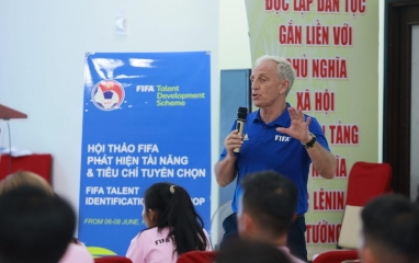 VFF tiếp tục phối hợp với FIFA để nâng cao đào tạo trẻ