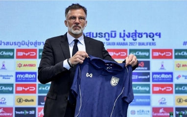 HLV Thái Lan bất ngờ nhắc đến ĐT Việt Nam tại AFF Cup 2026