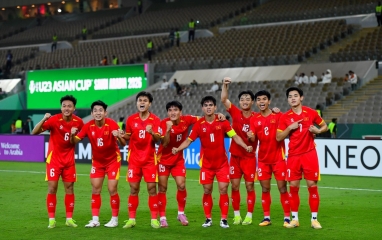 Vượt Nhật Bản, U23 Việt Nam bất ngờ dẫn đầu ở bán kết U23 châu Á