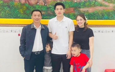 Đình Bắc về Nghệ An ăn Tết sau trận đấu với CLB CAHN