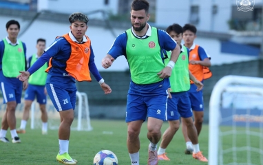 Loạt đội bóng V-League khai xuân vào ngày mùng 4 Tết