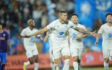 Hàng loạt cầu thủ bị treo giò, vòng 18 V-League cực nóng!