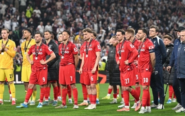 Giấc mơ 122 năm của Freiburg tan vỡ chỉ sau một đêm