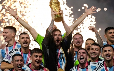 Sự thật phía sau chiếc cúp vàng World Cup khiến nhiều người bất ngờ