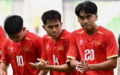 NÓNG: Thay hết cả đội hình, tuyển Việt Nam vẫn thắng 4-0 đội Nhật Bản