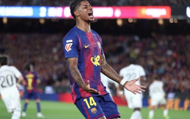 Rashford bất ngờ nhận 'món quà lớn' từ Raphinha