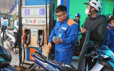 Giá xăng dầu hôm nay 21/8: Quay đầu tăng mạnh