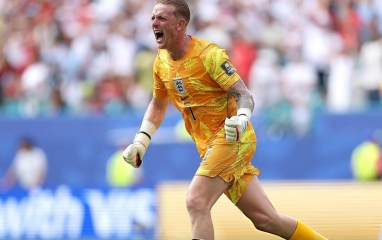 Pickford đi vào lịch sử ĐT Anh, xô đổ kỷ lục tồn tại hơn 30 năm