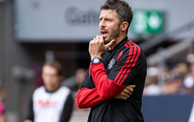 MU nhận tin dữ trước ngày khai màn Premier League, HLV Carrick đau đầu