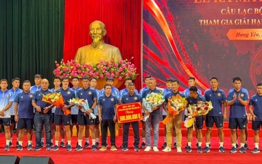 'Cái tên mới' của bóng đá Việt Nam vừa xuất quân đã nhắm vé lên V-League